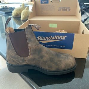Blundstone Women’s suede boots